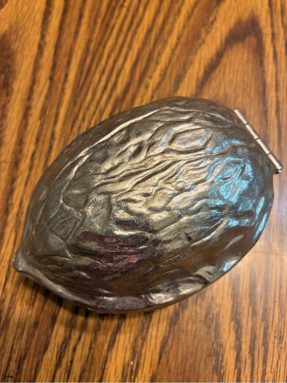 Vintage NUT CRACKER Silvertone Metal 5" Long Walnut Shaped Hinged Bowl HEAVY - Picture 2 of 6